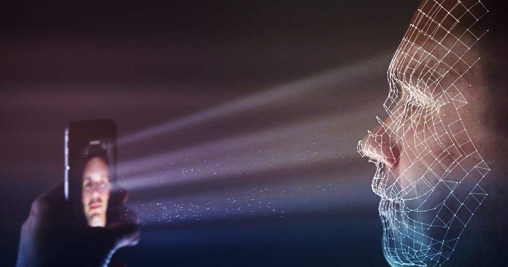 Smart phone with facial recognition unlock screen